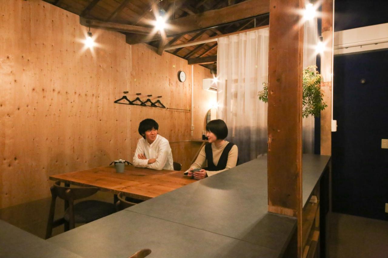 まちの別邸 緝 Shu Hostel Kōchi Buitenkant foto