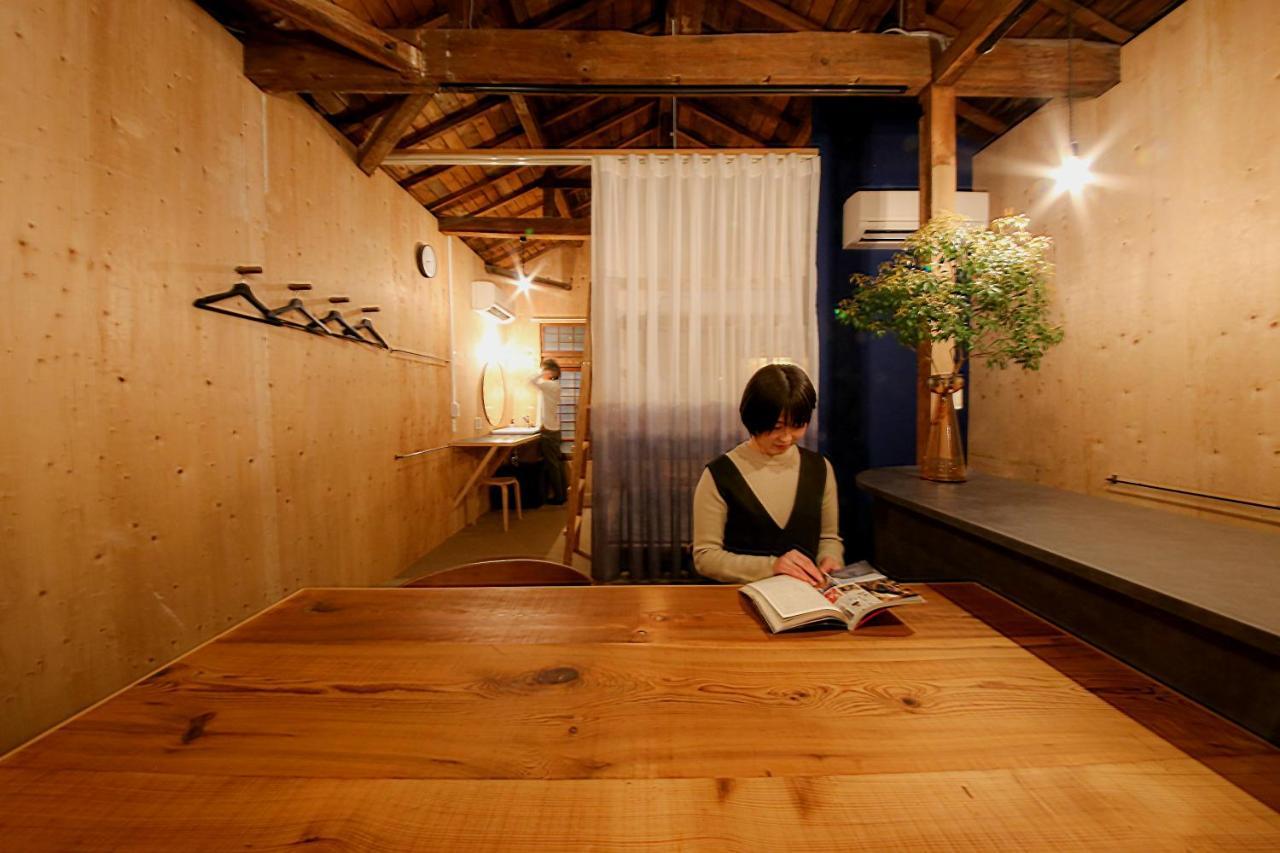 まちの別邸 緝 Shu Hostel Kōchi Buitenkant foto